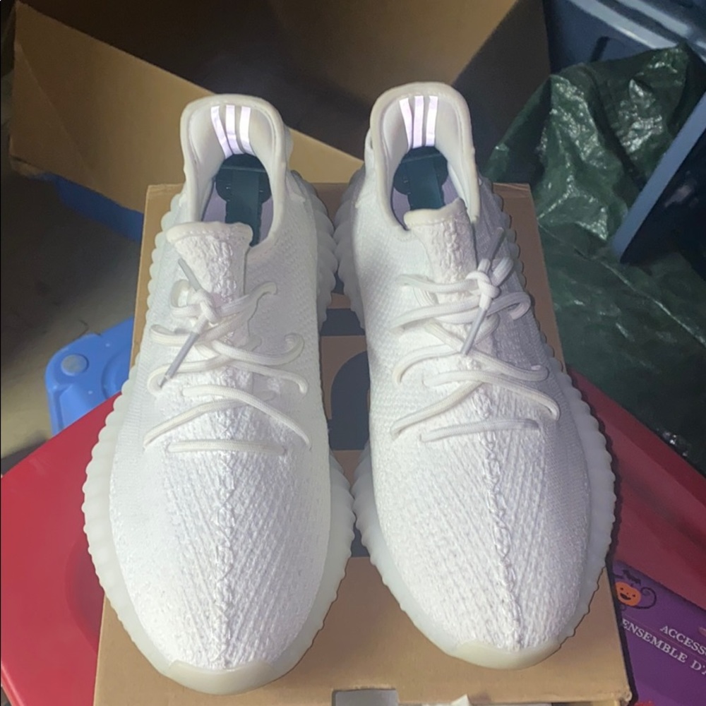 VNDS Yeezy Boost 350 Triple Cream Size 11.5